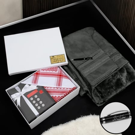 اهداء رجالي بوكس شماغ طقم ساعه واكسوارات و عباره من اختيار العميل الموديل HM-265798