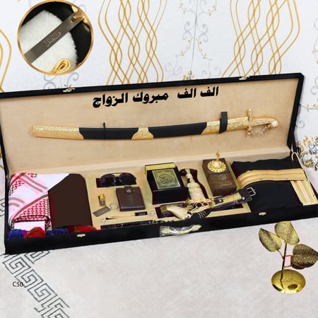 صندوق اهداء فاخر لزواج وترقية هدية سيف مع شماغ و قماش عالي الجودة مديل جديد MH-1644