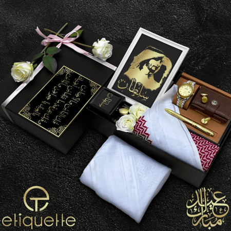 بوكسات هدايا رجالية راقية مع مجموعة إكسسوارات مميزة بإسم وصورة من تحب موديل MN-561