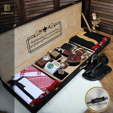 بوكسات هدايا رجالية ملكية تشمل خنجر ومشلح وصندل مجموعة إكسسوارات راقية ومتكاملة مع كتابة الإسم والعبارة حسب الطلب موديل MN-733