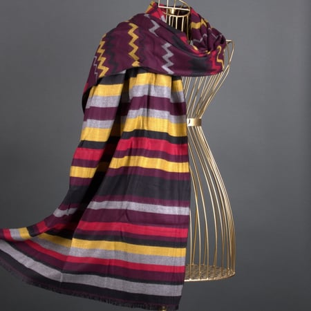 وشاح صوف ناعم