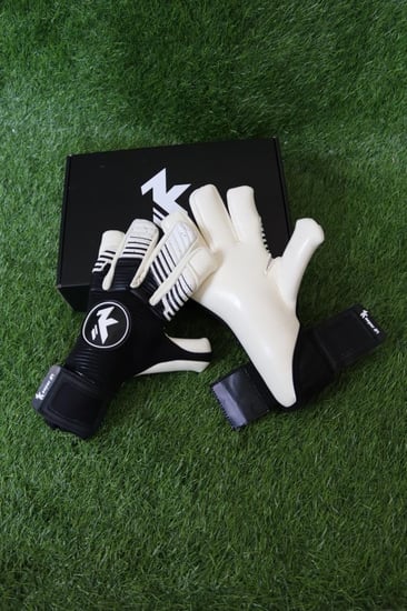 قفازات كيبر ون K1 GK gloves ستراب مريح