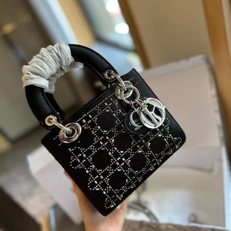 شنطة -Dior