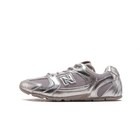 New balance +miu miu