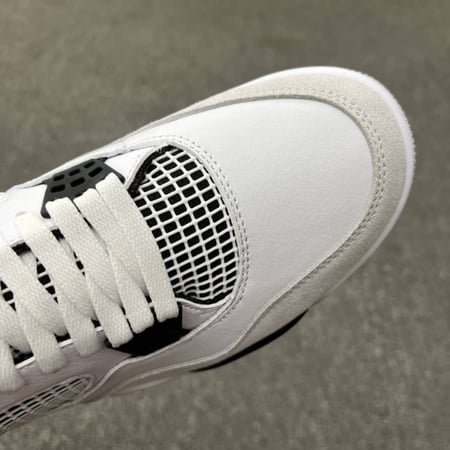 جوردن -Air Jordan 4