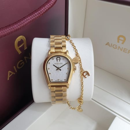 ساعة اقنر الجديدة