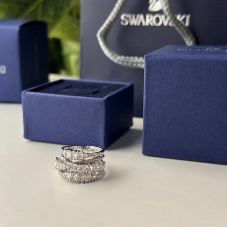 خاتم سواروفسكي فضي شامل الملحقات
