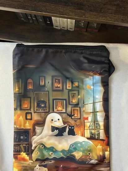 غلاف كتاب من القماش