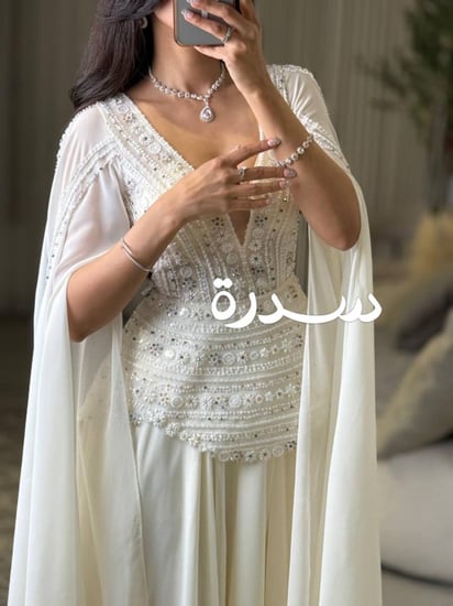 فستان سهرة ملكي مطرز