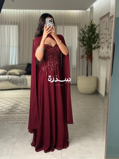 فستان سهرة وشاح بتطريز مميز