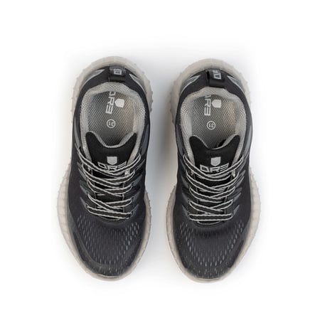 حذاء ولادي رياضي