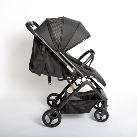 عربة اطفال سفر