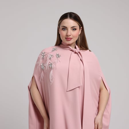 قفطان بربطة عنق