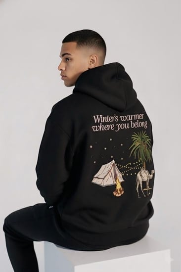 Oversized Black Hoodie-Unisex | هودي أسود بتصميم واسع -مناسب للجميع