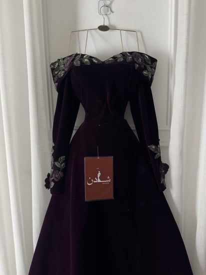 فستان مخمل مطرز