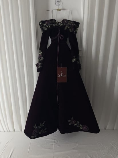 فستان مخمل مطرز