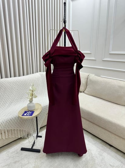 فستان ناعم بكمام مخمل