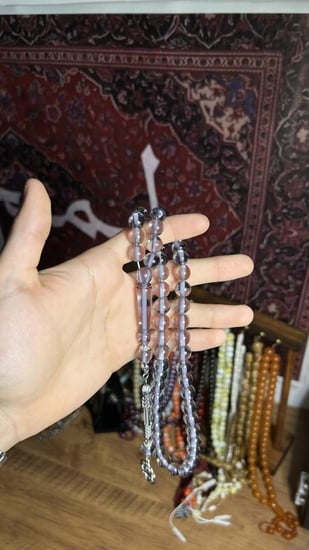 بكلايت معدن-رمادي شفاف