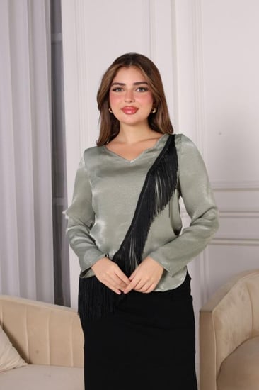 بلوزة  تيفاني بزبل اسود