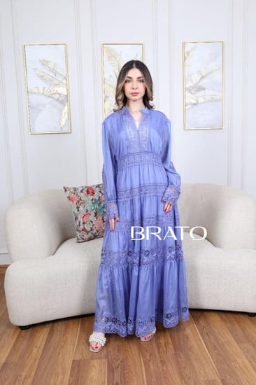 فستان دانتيل ناعم طبقات كم طويل