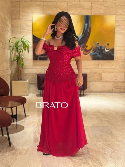 فستان أحمر أوف شولدر مطرز بالكامل