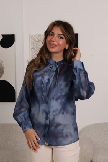 بلوز  بتمويجه  انيقة