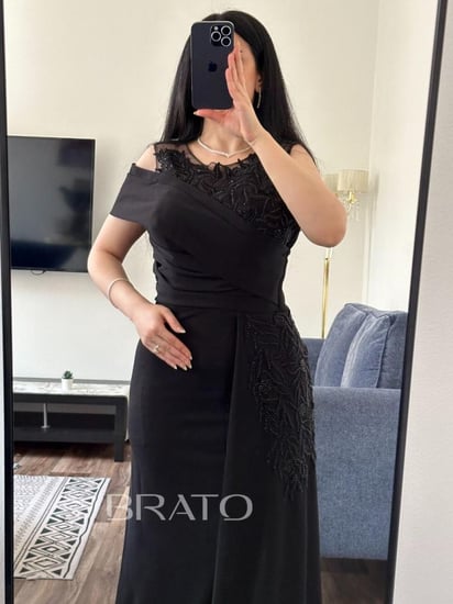 فستان سهرة بتطريز فاخر