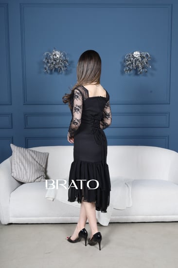 فستان اسود باربي مع شيفون واكمام دانتيل