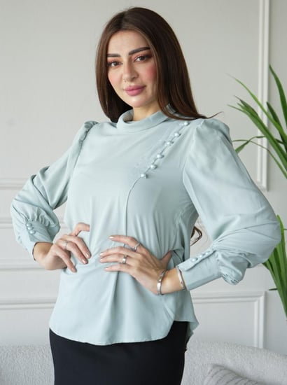 بلوزة رقبه خامه حرير ناعم