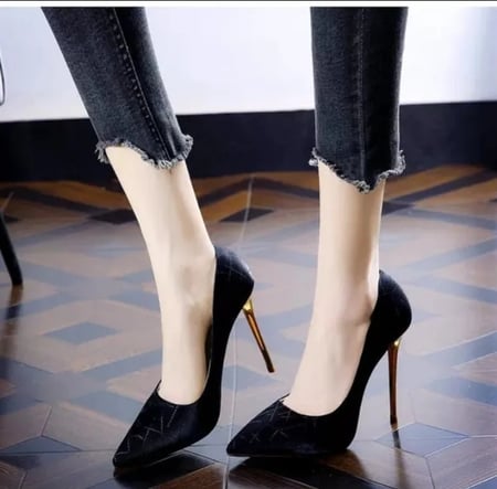 صندل مصمم من الخنجر للنساء ، كعب عالي للسيدات ، لون كلاسيكي سادة ، حفل زفاف في الهواء الطلق ، جديد ، الصيف ، من