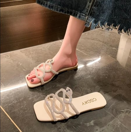 شبشب بكعب مسطح بأصابع مفتوحة للنساء ، شبشب قلاب ، صنادل كاجوال ، أسود ، أبيض ، علامة تجارية مصممة ، موضة ، صيف ، حار