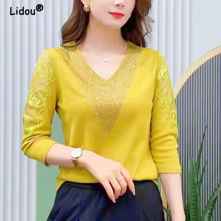 ربيع الخريف الجوف خارج الدانتيل البلوفرات للنساء تي شيرت 2022 جديد أنيق موضة مزاجه الماس شيك كم طويل الأعلى