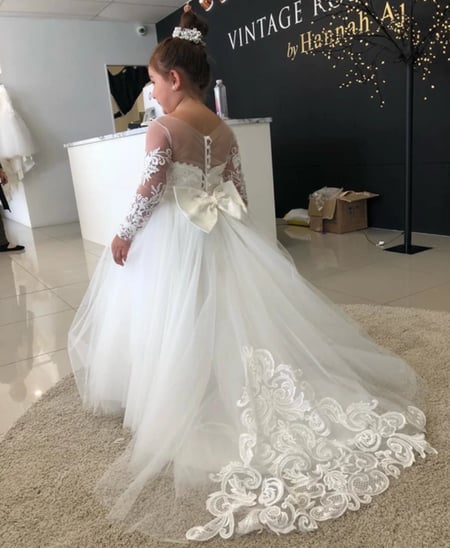 BABYONLINE كم طويل ابيض عاجي زهرة فتاة فساتين الخامس الرقبة لحفلات الزفاف ضيف الاطفال وصيفة الشرف مع القوس الدانتيل Appqulies تول