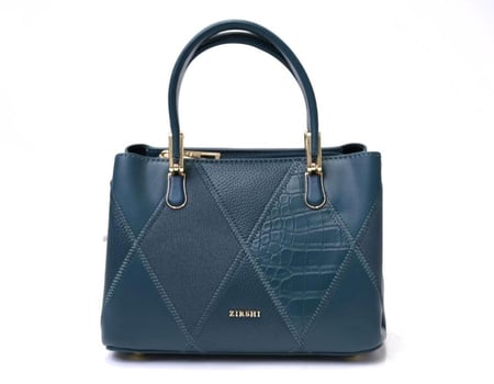 حقيبة يد بتصميم كلاسيكي