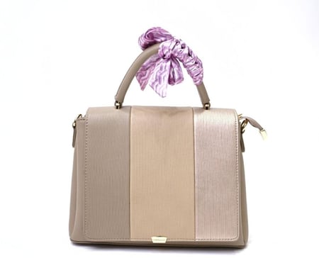 حقيبة كتف جلد ناعم