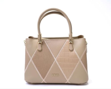 حقيبة يد بتصميم كلاسيكي