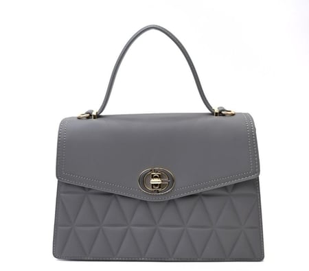 حقيبة يد بتصميم جذاب