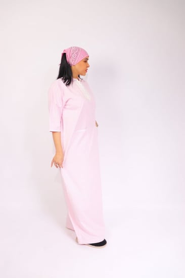 زي عاملات بدلة قميص