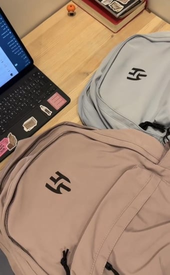 شنطه الهلال بالاسم حسب الطلب