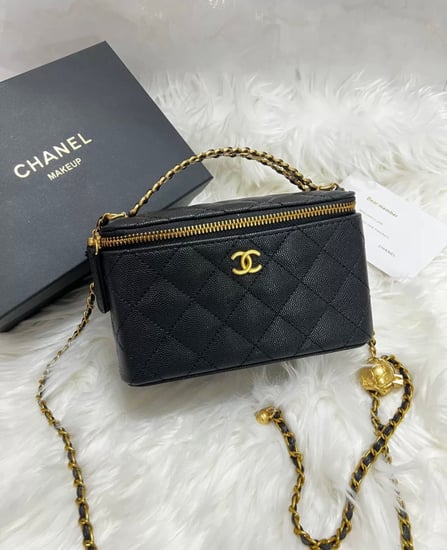 شنطة شانيل مع البوكس