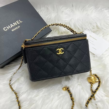 شنطة شانيل مع البوكس