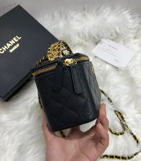 شنطة شانيل مع البوكس