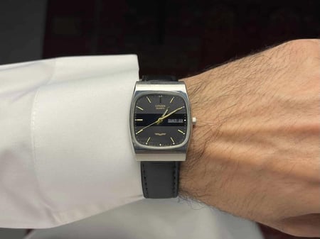 ساعات فنتج قديمة