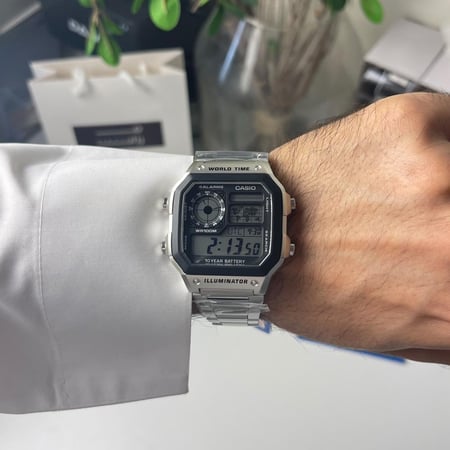 ساعة كاسيو الأصلية