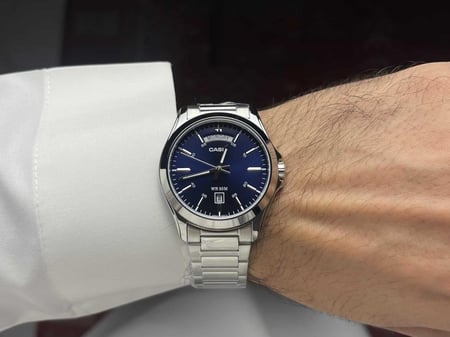 ساعة كاسيو الأصلية