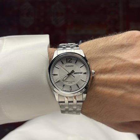 ساعة كاسيو الأصلية