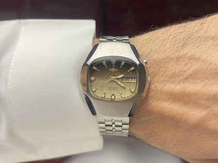 ساعات فنتج قديمة