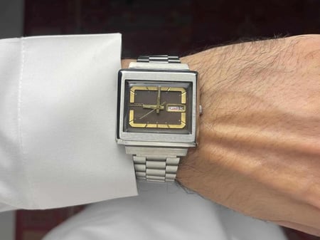 ساعات فنتج قديمة