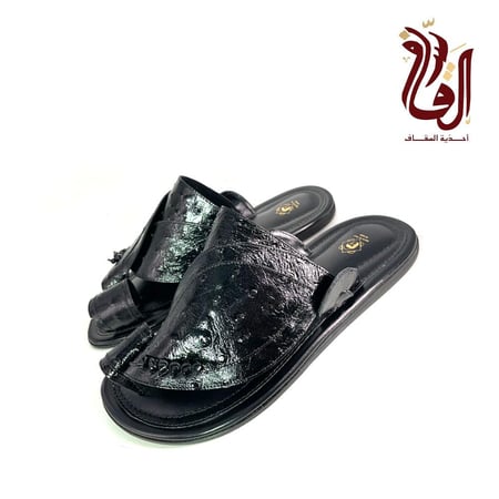 حذاء اسود لامع