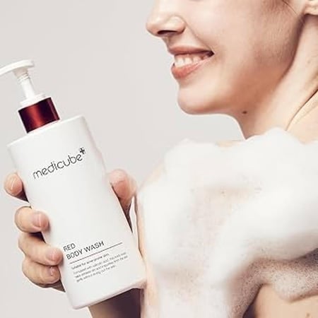 MEDICUBE RED ACNE BODY WASH 2.0 400G غسول جسم لتخفيف الحبوب و التصبغات
